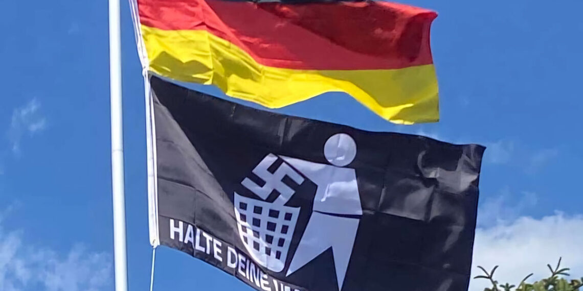 Anti-AfD-Flagge